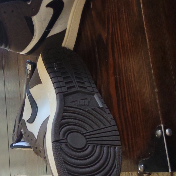 Shoes - Picture 4 of 4